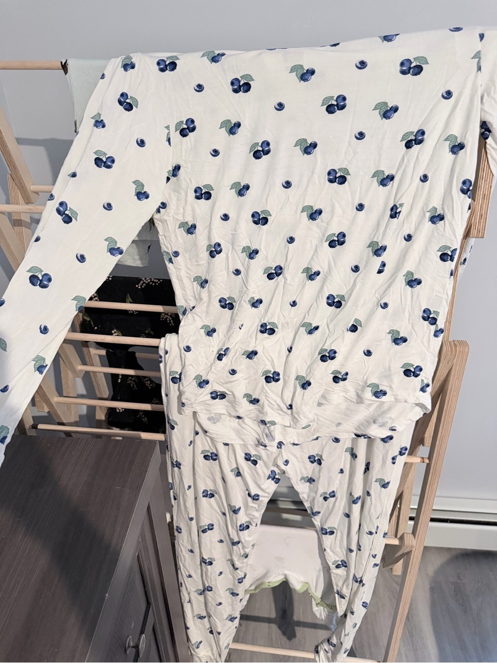 Kyte BABY women’s blueberry jogger set
